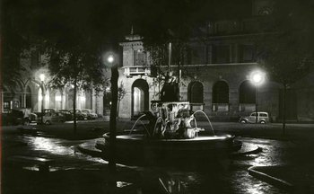 Piazza Dante in notturna