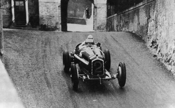 Tazio Nuvolari e il sublime circuito delle Mura