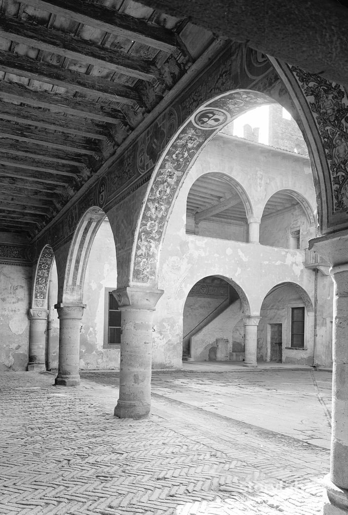 Cortile Nel Castello Di Malpaga