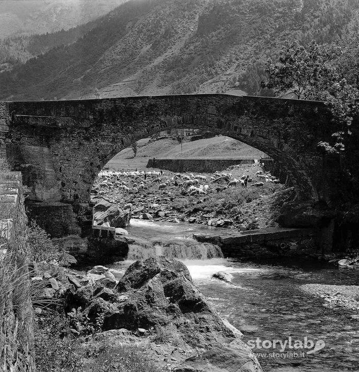 Ponte a valle