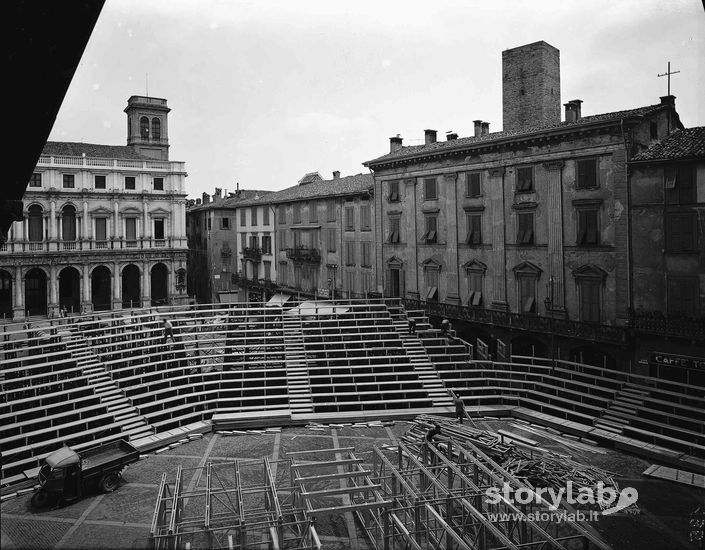 Allestimento in Piazza Vecchia