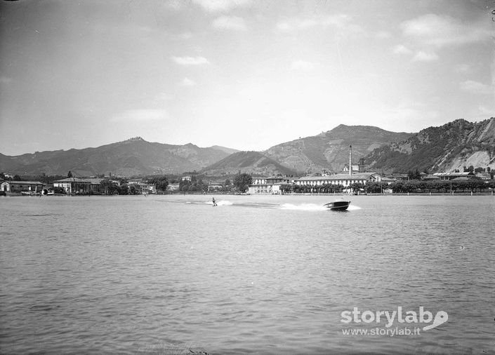 Sport acquatici sul lago