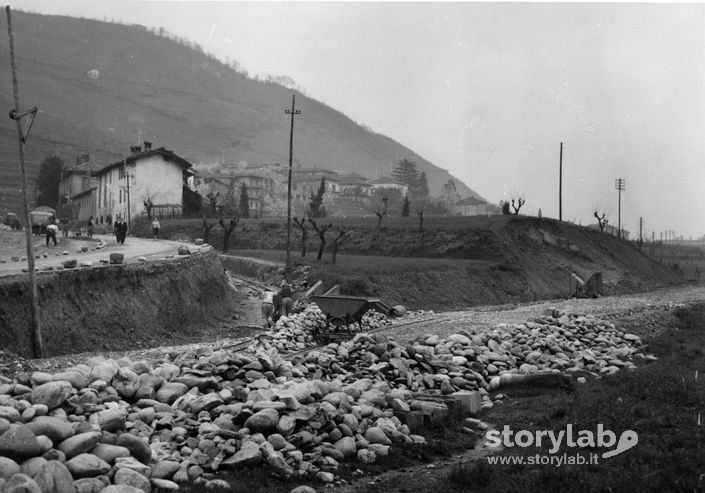 Lavori in corso, Pontida