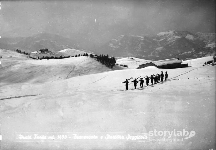 Paesaggio con scialpinisti