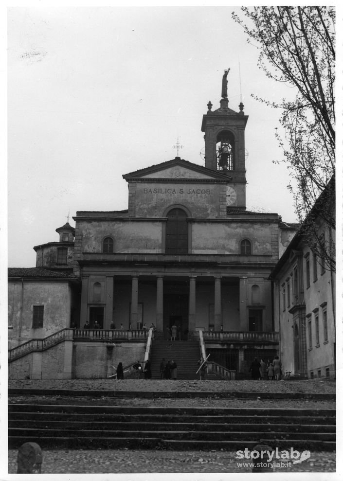 Facciata Abbazia di Pontida