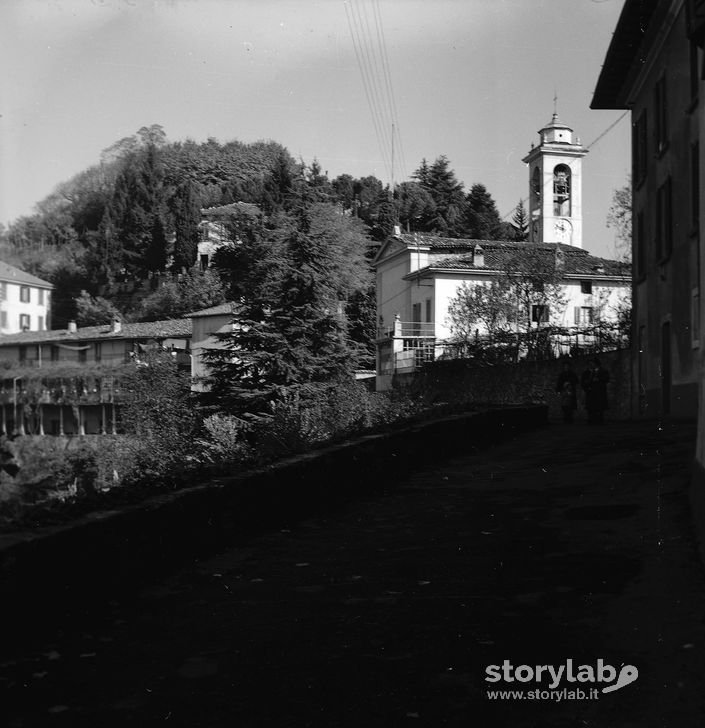 Verso la Chiesa di San Vigilio