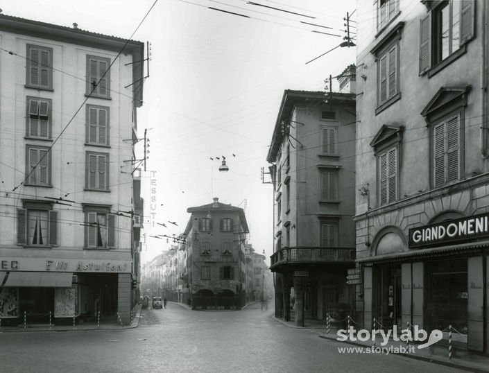 Largo Cinque Vie, Bergamo