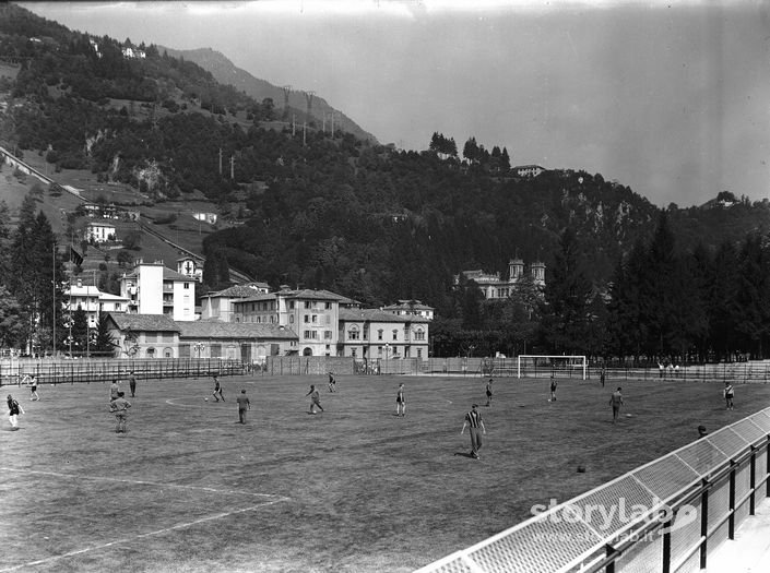 Campo Da Calcio Con Giocatori