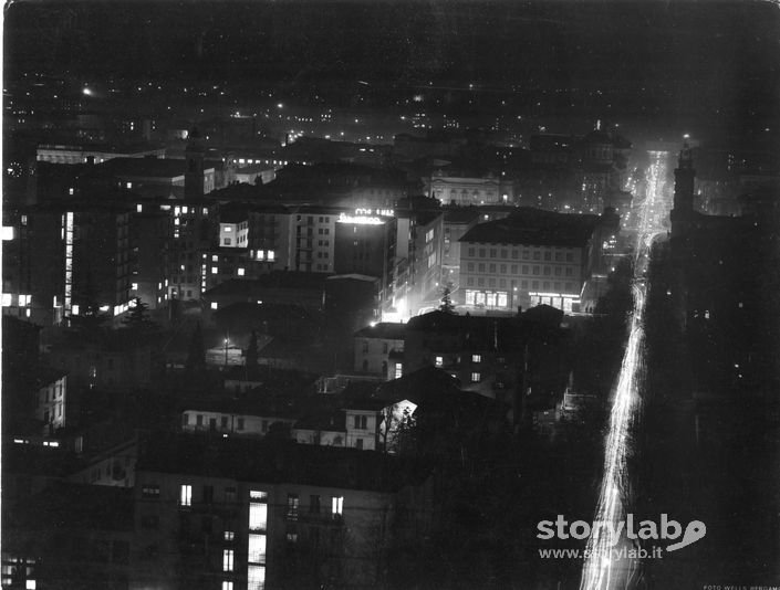 Viale Vittorio Emanuele notturno