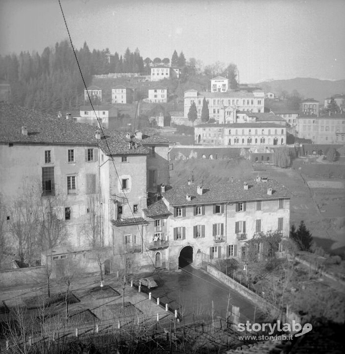 Vista di Piazza Mascheroni