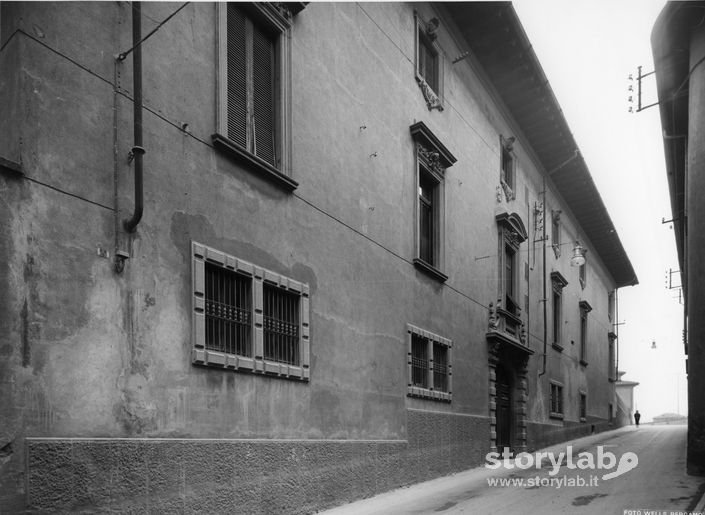 Entrata del Palazzo Pelliccioli del Portone