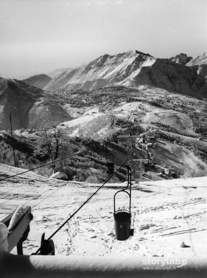 Particolare della cabinovia del Monte Poieto