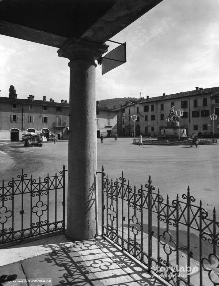 Vista su Piazza Cavour