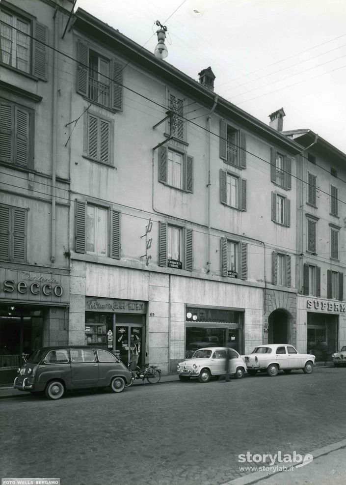 Abitazioni in Via Zambonate