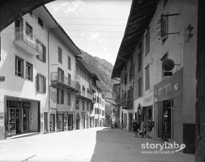 Piazza Bonvicino Moretto ad Ardesio