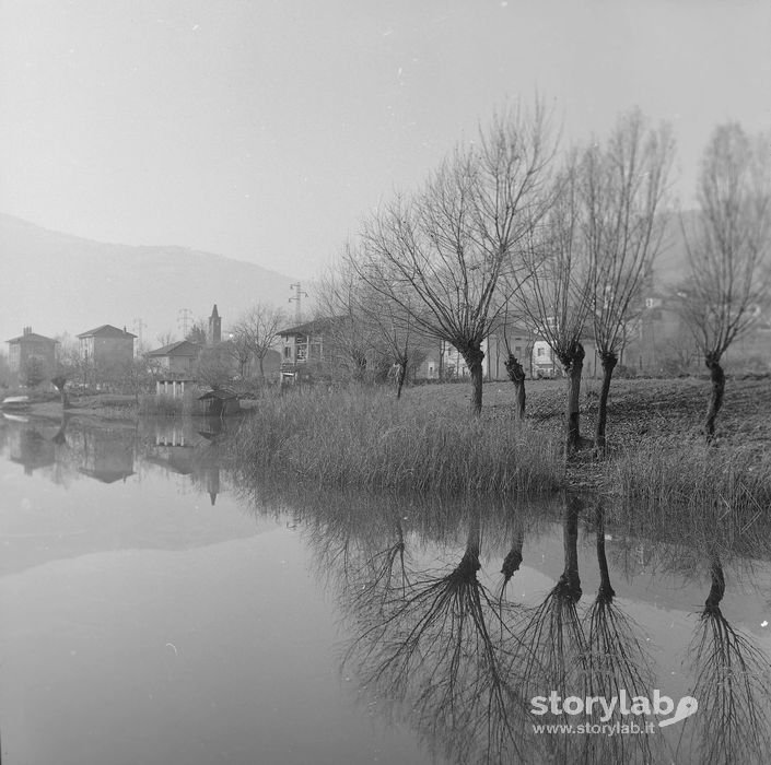 Riflessi nel lago a Spinone