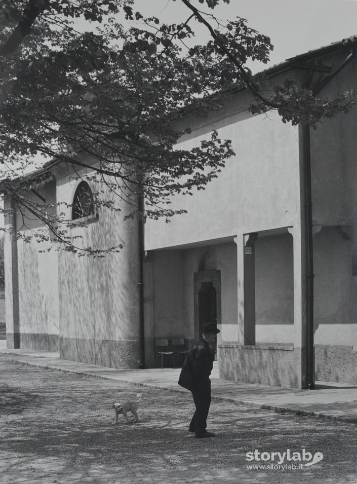 Veduta Laterale Del Santuario Di Prada