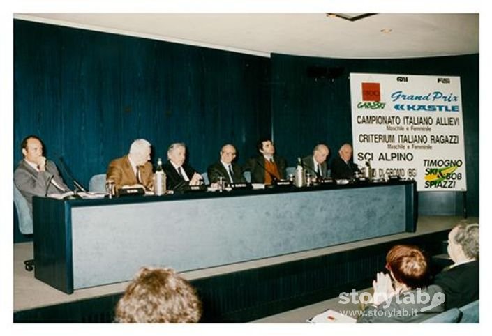 Gianni Radici Alla Conferenza Di Presentazione Del Campionato Italiano Allievi E Criterium Disputati Nel 1994 Agli Spiazzi Di Gromo