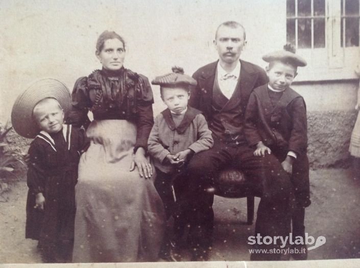 Lovere 1898. Gruppo di famiglia 