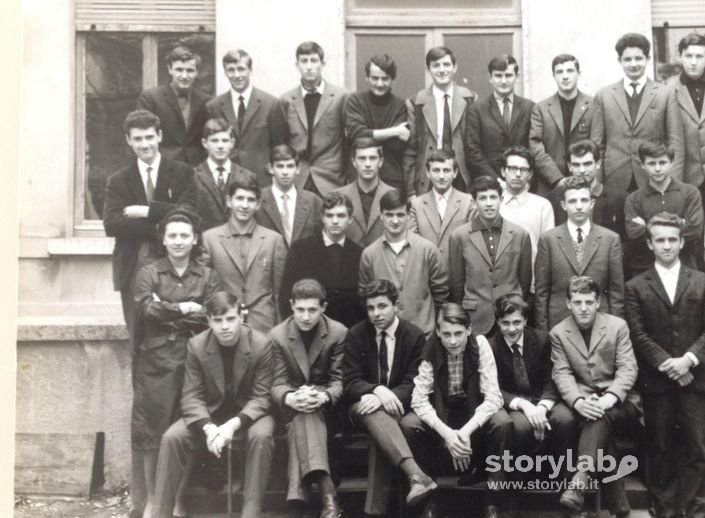 A scuola in giacca e cravatta. Lovere 1965  ITC 1B