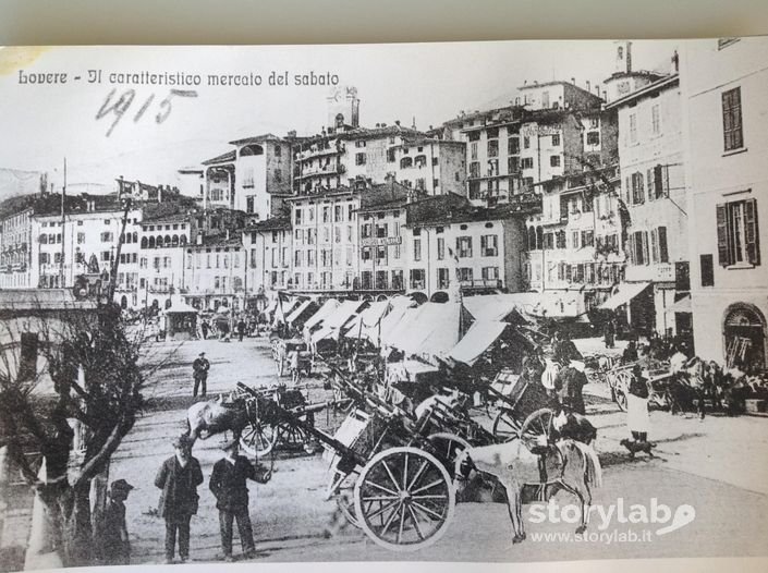 Lovere. Il mercato del sabato. Anno 1915
