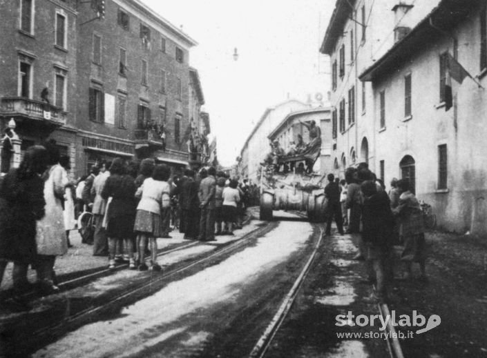 Liberazione: Tank Americano In Via Broseta