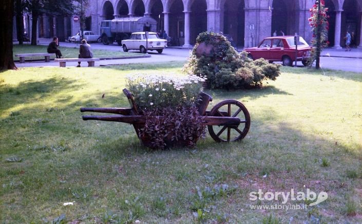 Piazza Dante  Intorno Al 1970