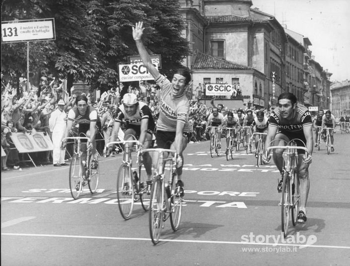 Gimondi Vince La Tappa Del Giro A Bergamo