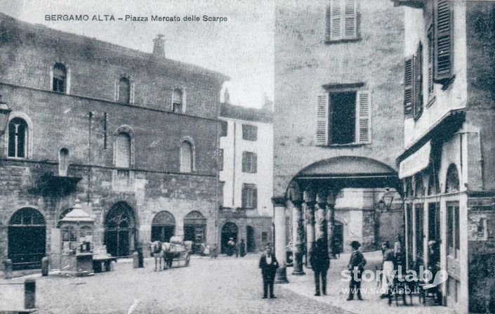 Piazza Mercato Delle Scarpe