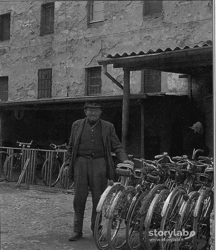 Bergamo - Deposito Biciclette Stadio Brumana Anni 50