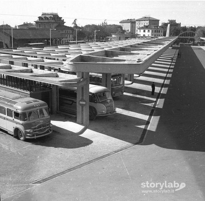 Bergamo - Stazione autolinee anni 50