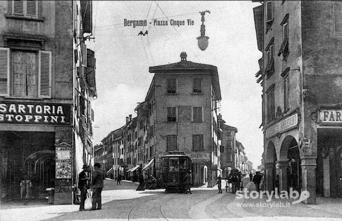 Bergamo, Largo Cinque Vie, primi del Novecento