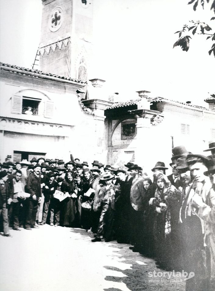 Folla All'Inaugurazione Monumento A Donizetti(1897)