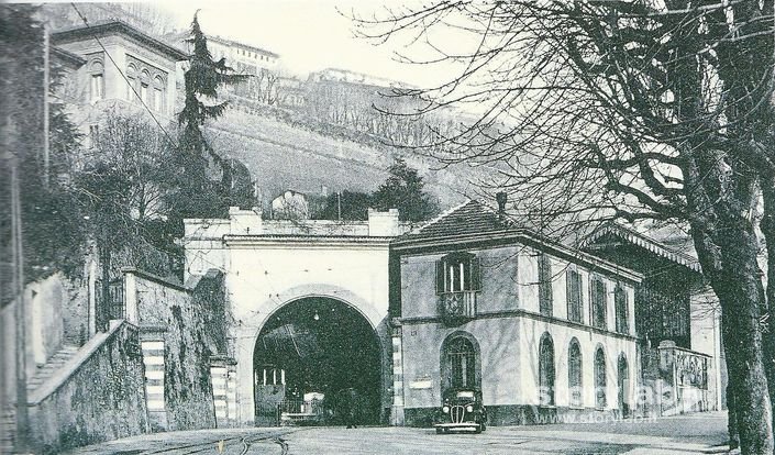 Stazione Inferiore Della Funicolare