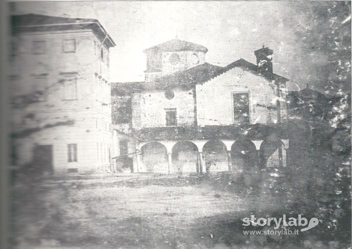 Vecchia Chiesa Delle Grazie E Casa Di Ricovero