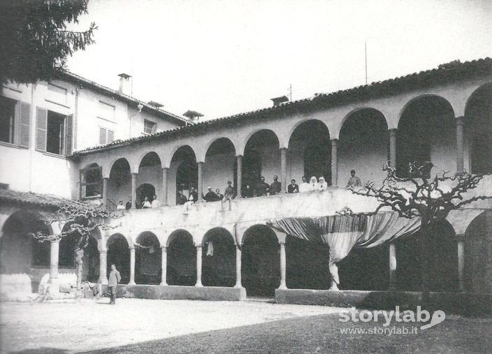 Chiostro Quattrocentesco Dell'Ex Convento Delle Grazie