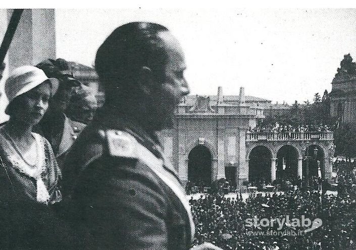 Achille Starace Parla Alla Folla In Piazza Vittorio Veneto(Fine Anni 30)