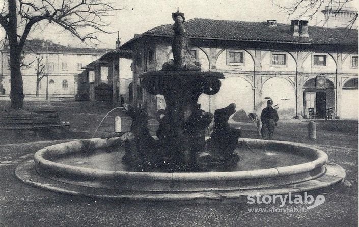 Fontana Piazza Dante