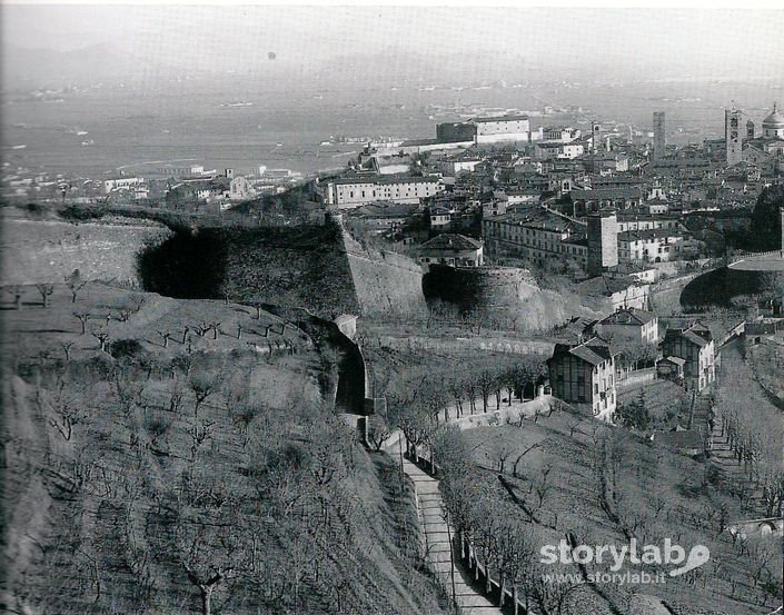 Città Alta Da S.Vigilio Nel Primo Decennio Del 900