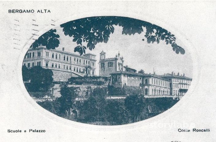 Scuole E Palazzo Dei Conti Roncalli 1922