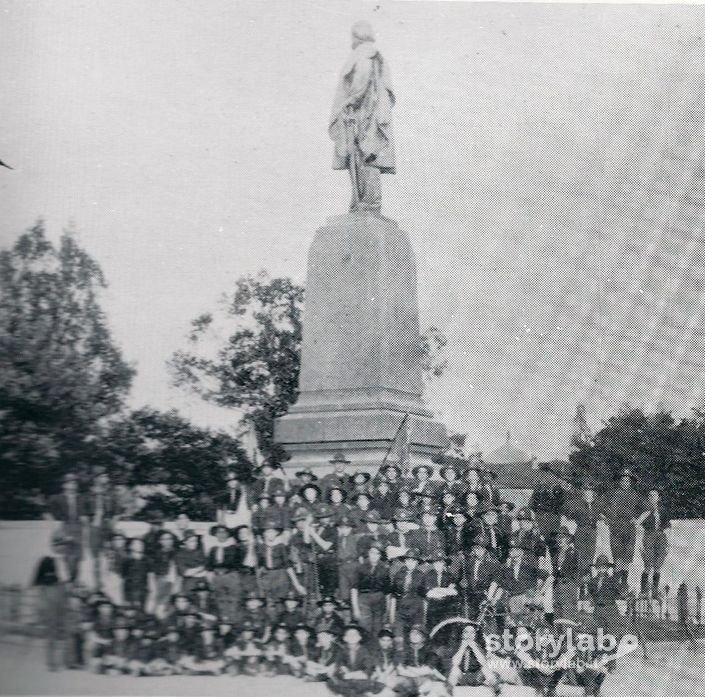 Monumento A Garibaldi Alla Rotonda Dei Mille