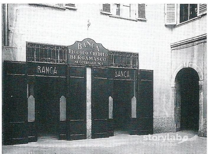 Succursale Piccolo Credito Bergamasco In Piazza Pontida 1906