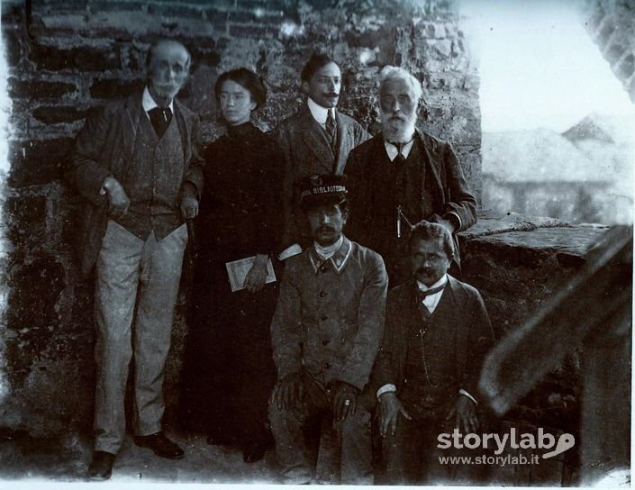 Dirigenti E Personale Della Civica Biblioteca Nel 1910