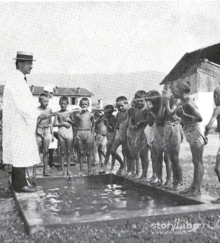 Bagni Di Sole Della C.R.I. Bergamasca Nel 1921