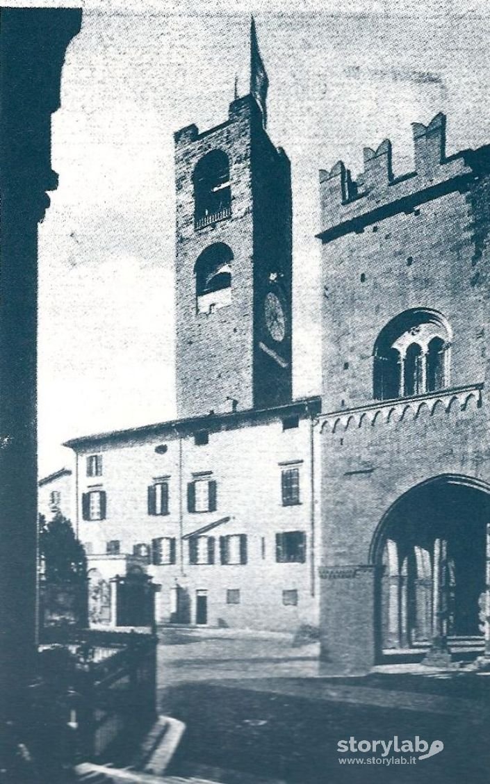 Palazzo Della Ragione Puntellato 1937