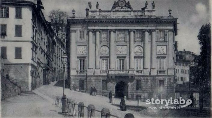 Palazzo Medolago-Albani 1902