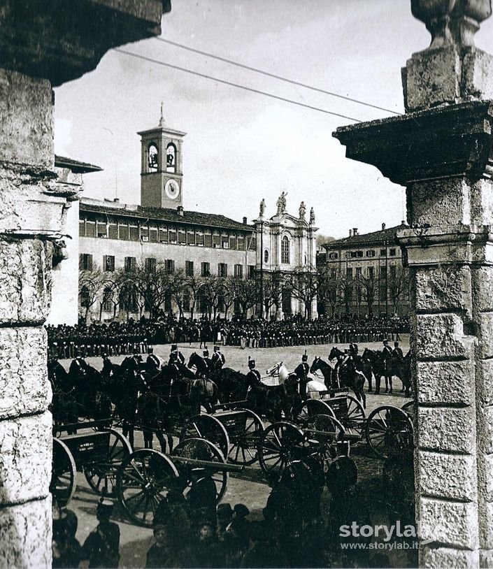 Le Truppe In Piazza Baroni 1898