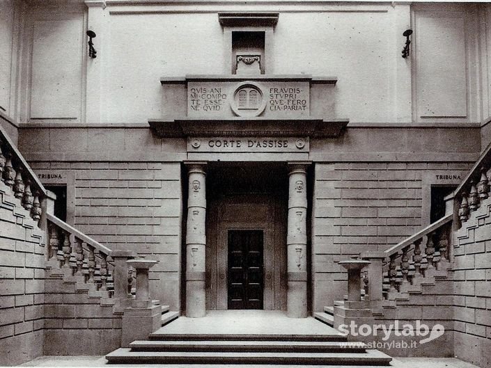 Portale Interno Palazzo Di Giustizia