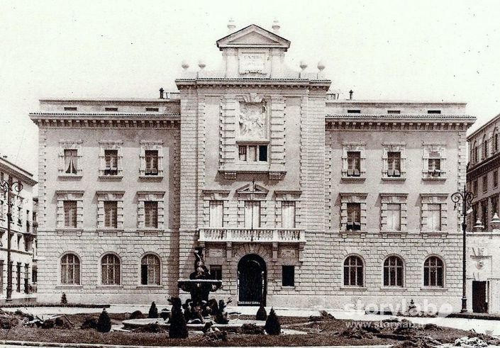 Palazzo Camera E Commercio