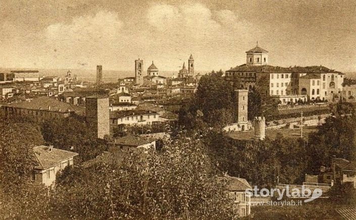 Città Alta Con La Torre Cantarena Poi Demolita